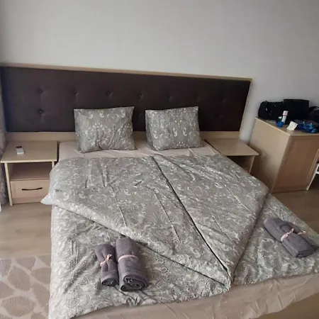 Sea Wolf луксозен с панорамна гледка към морето климатик с нова напълно оборудвана кухня отделна баня с тоалетна гледка към басейна на 30 м от плажа паркинг към хотела навсякъде близо Διαμέρισμα