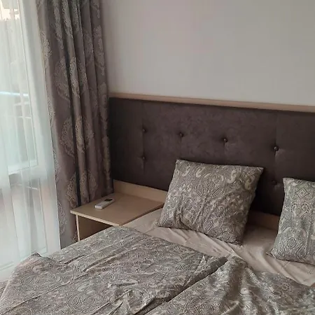 Sea Wolf луксозен с панорамна гледка към морето климатик с нова напълно оборудвана кухня отделна баня с тоалетна гледка към басейна на 30 м от плажа паркинг към хотела навсякъде близо Διαμέρισμα Lozenets