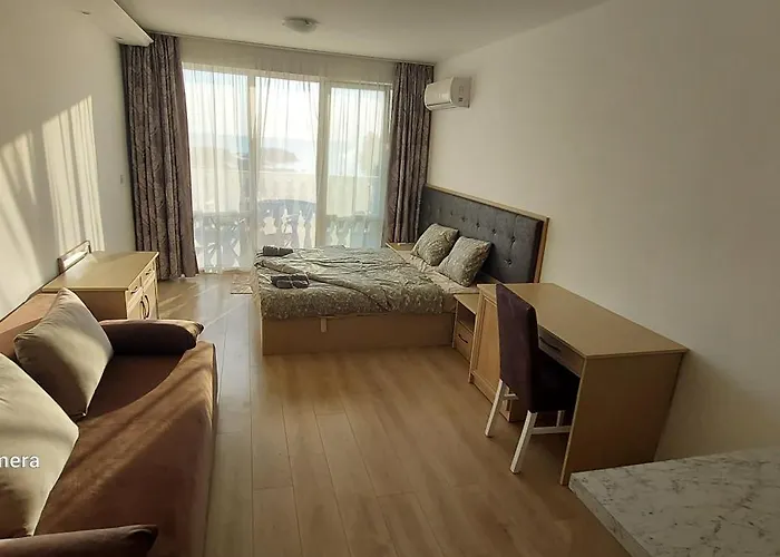 Sea Wolf луксозен с панорамна гледка към морето климатик с нова напълно оборудвана кухня отделна баня с тоалетна гледка към басейна на 30 м от плажа паркинг към хотела навсякъде близо *