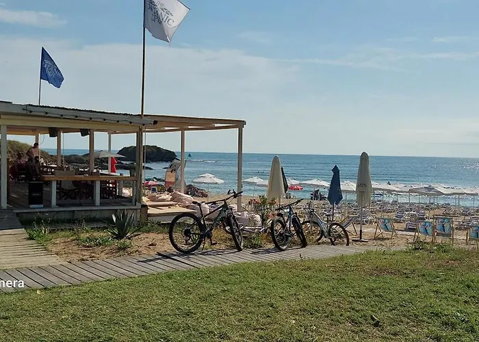 Sea Wolf луксозен с панорамна гледка към морето климатик с нова напълно оборудвана кухня отделна баня с тоалетна гледка към басейна на 30 м от плажа паркинг към хотела навсякъде близо *