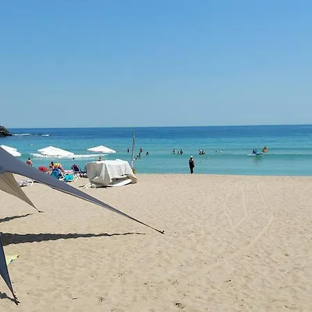 Sea Wolf луксозен с панорамна гледка към морето климатик с нова напълно оборудвана кухня отделна баня с тоалетна гледка към басейна на 30 м от плажа паркинг към хотела навсякъде близо * Lozenets