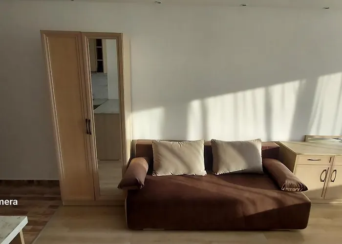 Apartmán Sea Wolf луксозен с панорамна гледка към морето климатик с нова напълно оборудвана кухня отделна баня с тоалетна гледка към басейна на 30 м от плажа паркинг към хотела навсякъде близо *