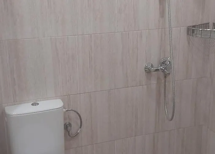 Sea Wolf луксозен с панорамна гледка към морето климатик с нова напълно оборудвана кухня отделна баня с тоалетна гледка към басейна на 30 м от плажа паркинг към хотела навсякъде близо