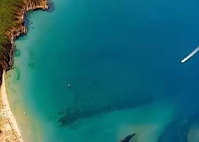 Apartmán Sea Wolf луксозен с панорамна гледка към морето климатик с нова напълно оборудвана кухня отделна баня с тоалетна гледка към басейна на 30 м от плажа паркинг към хотела навсякъде близо Lozenec